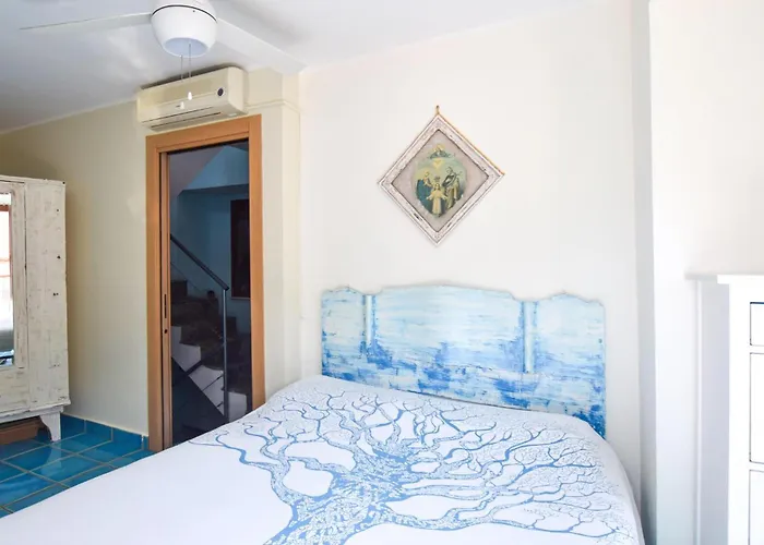 Dom wakacyjny 1 Bedroom Stunning In Scilla